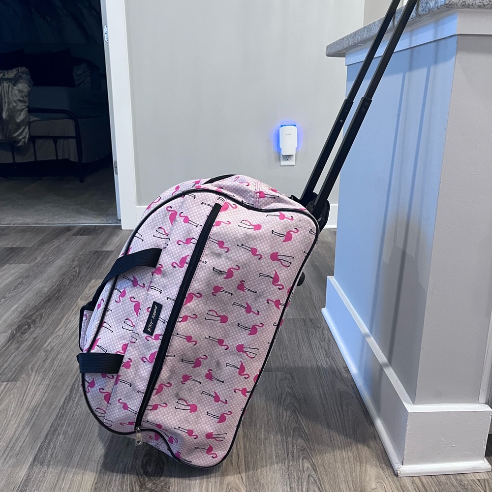 Betsy Johnson Pink Flamingo Rolling Travel Weekender Bag - Picture 4 of 10